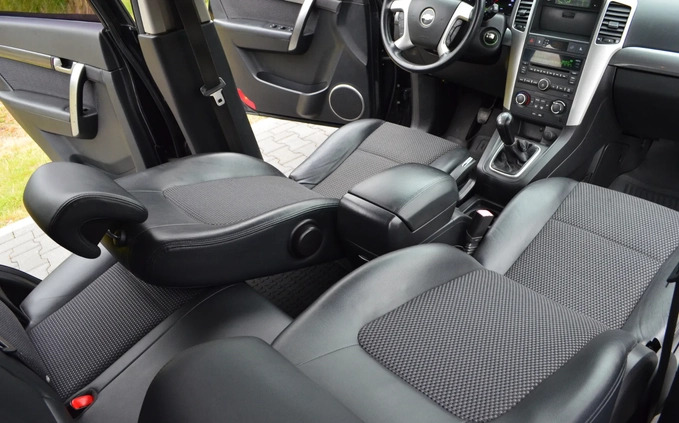Chevrolet Captiva cena 26900 przebieg: 216000, rok produkcji 2010 z Sierpc małe 301